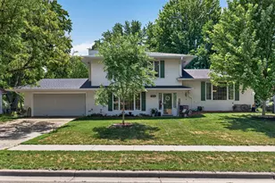 1094 Lowell Dr, Apple Valley, MN 55124 - Photo 1