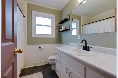 856 16th Street SE, Rochester, MN 55904 - Photo 17