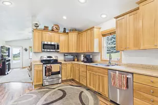 2211 Ridgedale Dr SE, Alexandria, MN 56308 - Photo 15