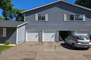 5942 Fernwood St, Shoreview, MN 55126 - Photo 5