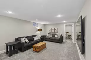 10351 Wildwood Cir, Bloomington, MN 55437 - Photo 19