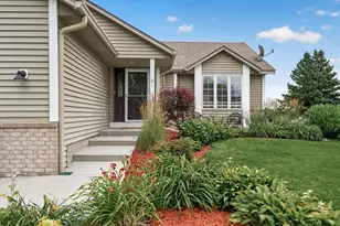 7833 Jorgensen Ave S, Cottage Grove, MN 55016 - Photo 3