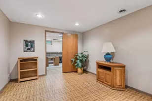 2765 Ethel Ave, Wayzata, MN 55391 - Photo 27