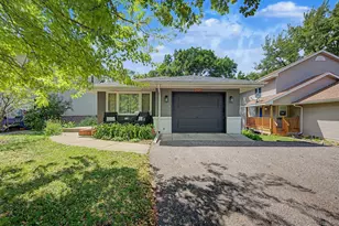 2725 Parkview Blvd, Robbinsdale, MN 55422 - Photo 1