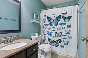 1049 Bonnieview Dr, Woodbury, MN 55129 - Photo 25