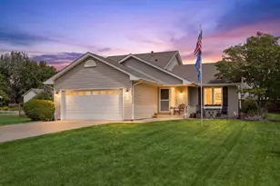 1049 Bonnieview Dr, Woodbury, MN 55129 - Photo 1