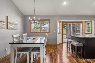 1049 Bonnieview Dr, Woodbury, MN 55129 - Photo 11