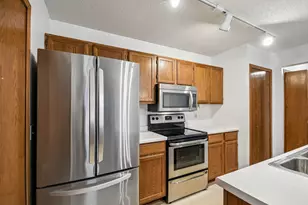 2580 Bedford Ct, Mendota Heights, MN 55120 - Photo 11