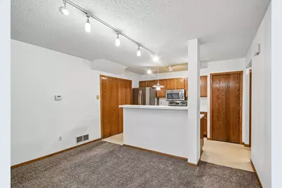 2580 Bedford Court #16, Mendota Heights, MN 55120 - Photo 9