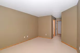 2412 Eagle Trace Ln, Woodbury, MN 55129 - Photo 13