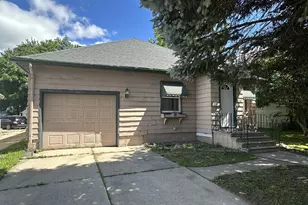 1204 2nd Ave NW, Austin, MN 55912 - Photo 1
