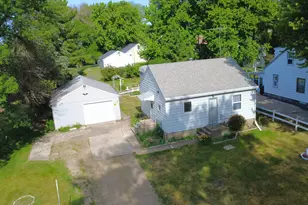 105 Fenton Ave, Albert Lea, MN 56007 - Photo 1