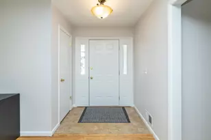 991 Cortland Dr, Apple Valley, MN 55124 - Photo 3