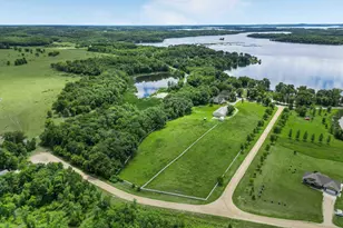25131 Franklin Lake Rd, Pelican Rapids, MN 56572 - Photo 3