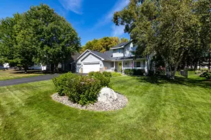 8106 Greenbriar Ln, Woodbury, MN 55125 - Photo 45