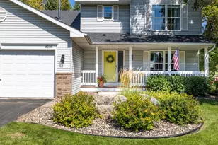 8106 Greenbriar Ln, Woodbury, MN 55125 - Photo 3