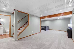 8106 Greenbriar Ln, Woodbury, MN 55125 - Photo 35