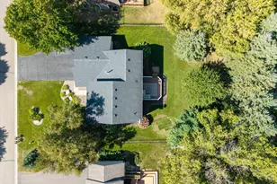 8106 Greenbriar Ln, Woodbury, MN 55125 - Photo 53