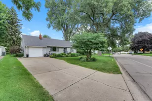 1827 44th Ave NE, Columbia Heights, MN 55421 - Photo 3