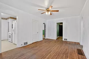 1411 Douglas St, Alexandria, MN 56308 - Photo 7