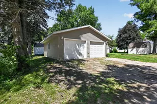 1411 Douglas St, Alexandria, MN 56308 - Photo 47