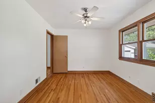 1257 Birmingham St, Saint Paul, MN 55106 - Photo 9