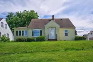 325 W South St, Caledonia, MN 55921 - Photo 1