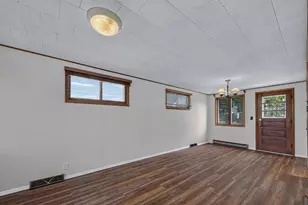 325 W South St, Caledonia, MN 55921 - Photo 9
