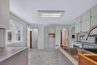325 South Street W, Caledonia, MN 55921 - Photo 5