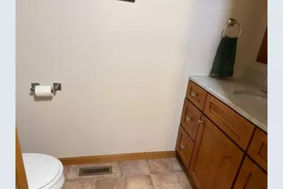 217 Oak Leaf Drive, Winona, MN 55987 - Photo 15