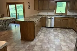 217 Oak Leaf Dr, Winona, MN 55987 - Photo 3