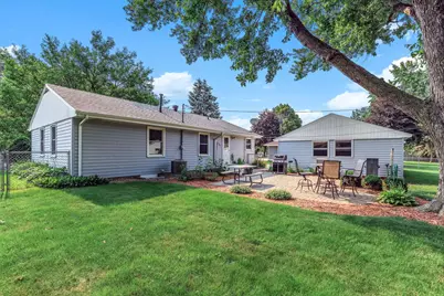 9230 Clinton Avenue S, Bloomington, MN 55420 - Photo 39