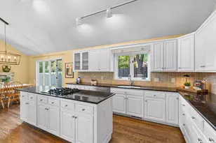 7708 Stonewood Ct, Edina, MN 55439 - Photo 7