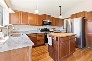 3836 Westbury Ln, Eagan, MN 55123 - Photo 3