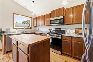 3836 Westbury Ln, Eagan, MN 55123 - Photo 5