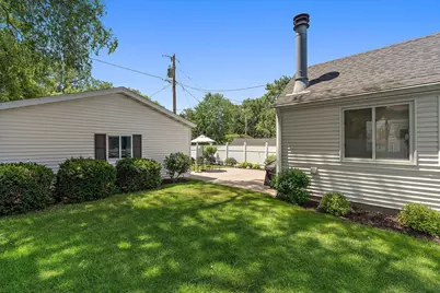 1954 Saunders Avenue, Saint Paul, MN 55116 - Photo 9
