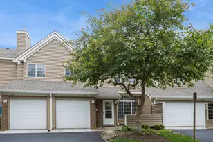 2752 Autumnwood Ln, Minnetonka, MN 55305 - Photo 1