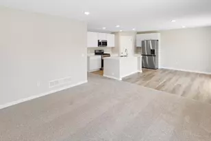 25860 Emerson Ct, Wyoming, MN 55092 - Photo 9