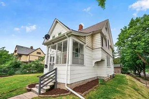 1017 Earl St, Saint Paul, MN 55106 - Photo 3