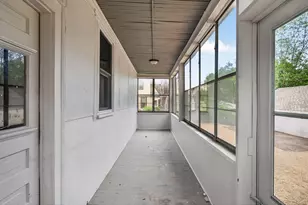 1017 Earl St, Saint Paul, MN 55106 - Photo 25