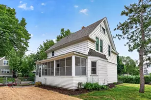 1017 Earl St, Saint Paul, MN 55106 - Photo 7