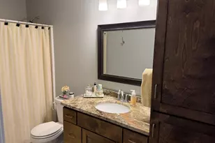 2515 Elmcroft Dr SW, Rochester, MN 55902 - Photo 9