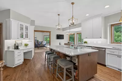 815 Promontory Place, Eagan, MN 55123 - Photo 3