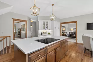 815 Promontory Pl, Eagan, MN 55123 - Photo 7