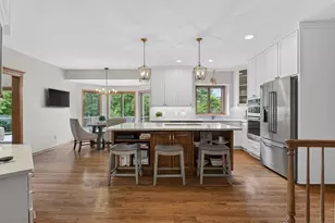 815 Promontory Pl, Eagan, MN 55123 - Photo 9