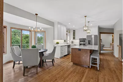 815 Promontory Place, Eagan, MN 55123 - Photo 5