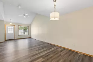 8914 Pheasant Ln, Saint Bonifacius, MN 55375 - Photo 7