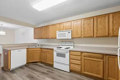 8914 Pheasant Lane, Saint Bonifacius, MN 55375 - Photo 9