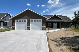 702 11th St NW, Perham, MN 56573 - Photo 9