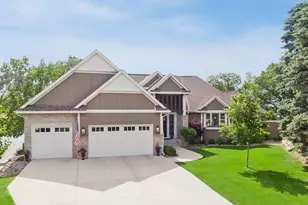 1489 Bussard Ct, Arden Hills, MN 55112 - Photo 3